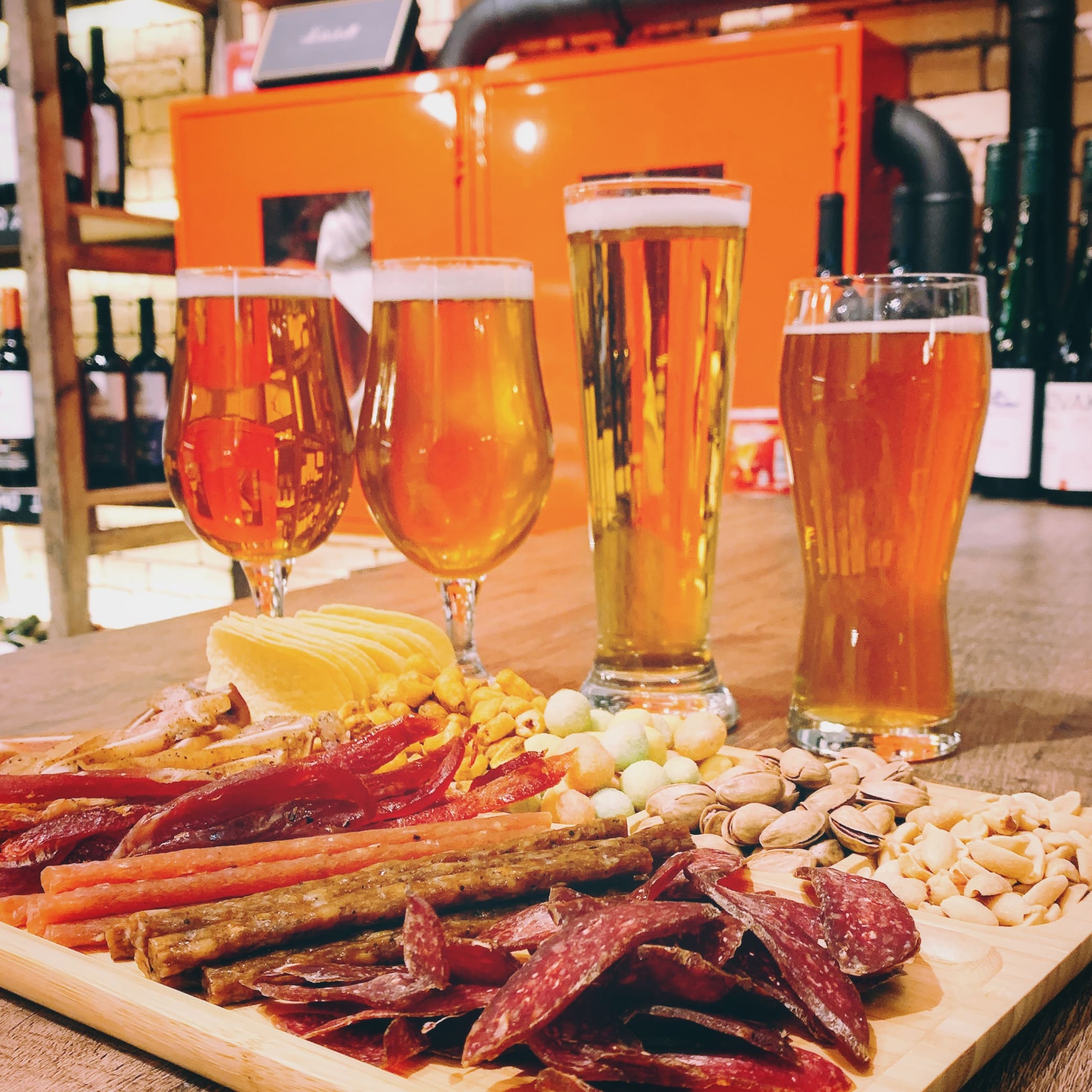 В Кишиневе открылось новое пивное место Bear Republic Locals