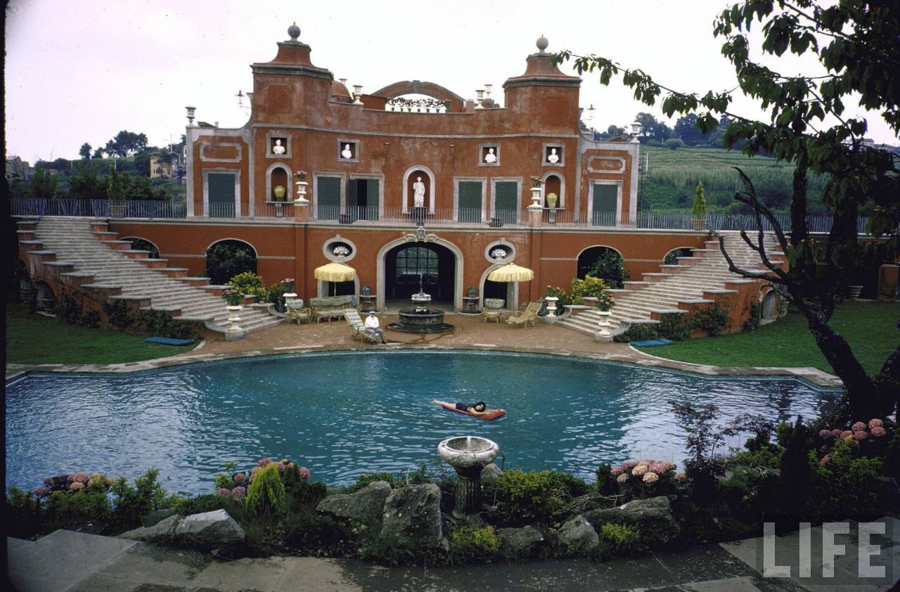 Inside Sophia Loren's Roman Villa, 1964