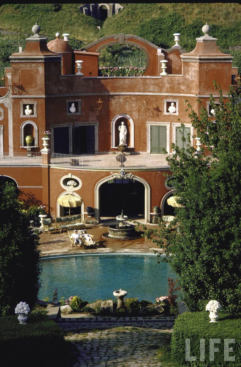 Inside Sophia Loren's Roman Villa, 1964
