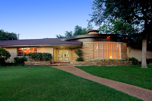 American Retro Time Capsule Homes