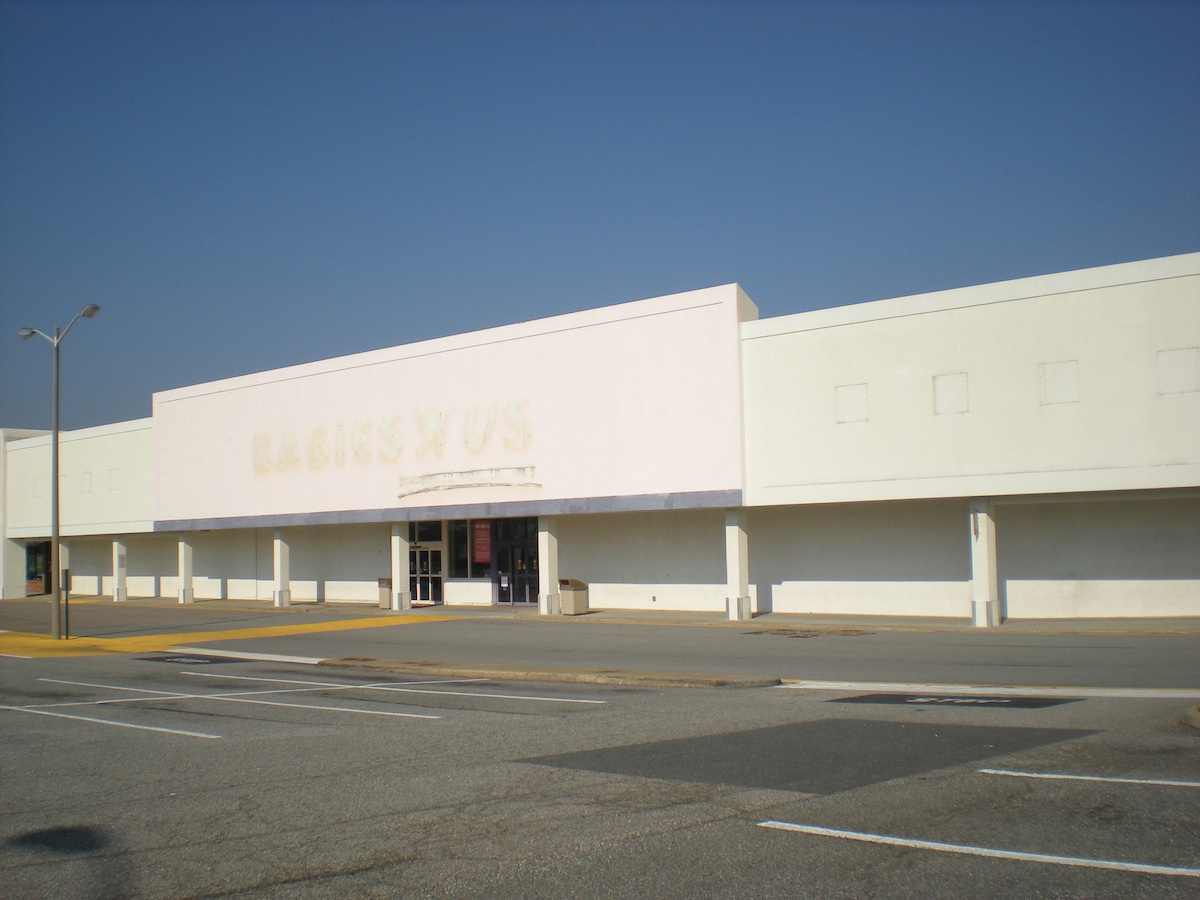 Abandoned Toys 'R' Us Stores are Kind of a Thing Now...