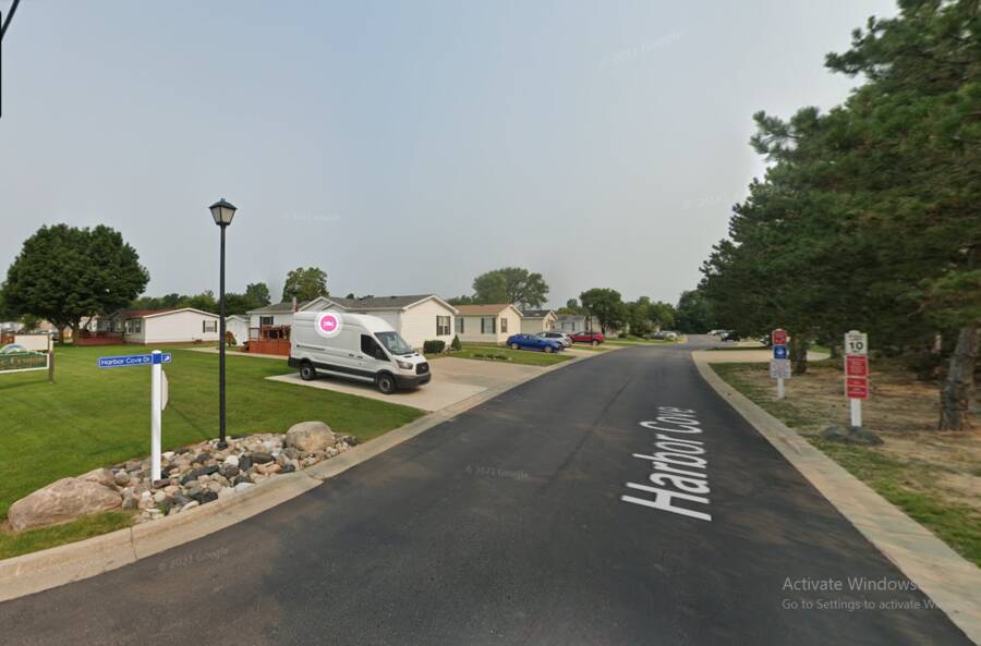 Lake Fenton Manufactured Home Community 11446 Habor Cove, Fenton, MI