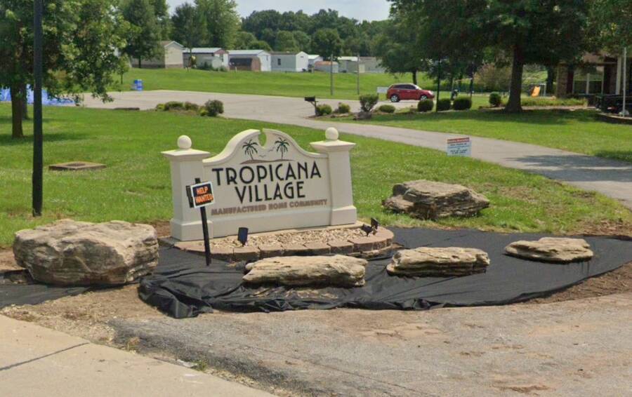 Tropicana Village 808 Tropicana Village Dr., Moscow Mills, MO 63362