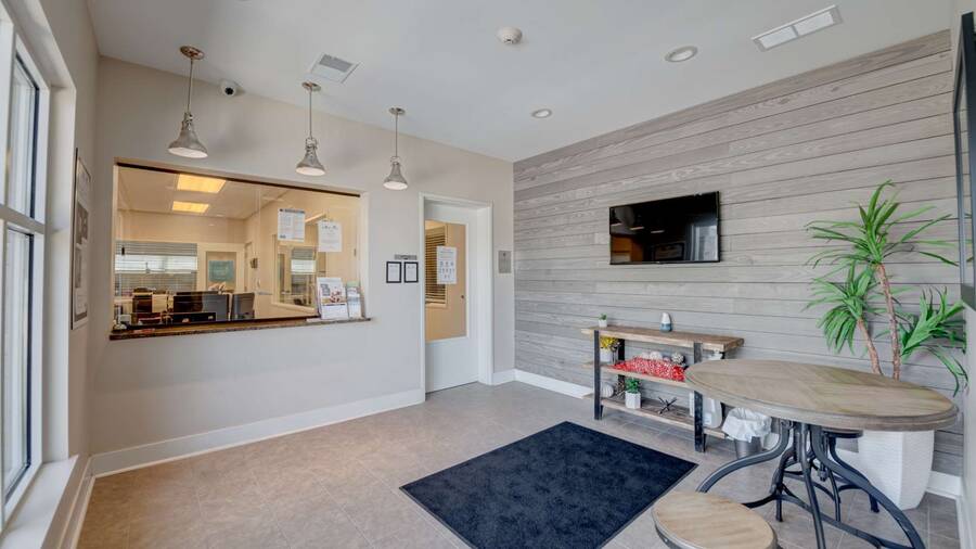 Frenchtown VillaElizabeth Woods 4 Homes Available 1250 Paree