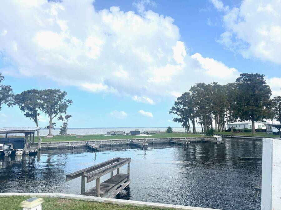 For Sale 31C Lake Breeze Drive, Tavares, FL 32778 Single Wide