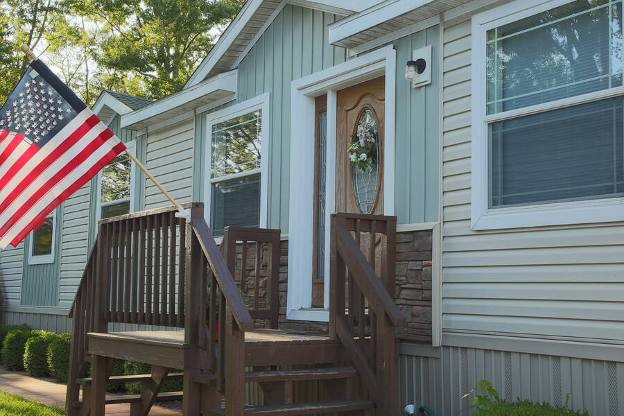 Queens Estates 1712 South Dixie Highway, Crete, IL 60417