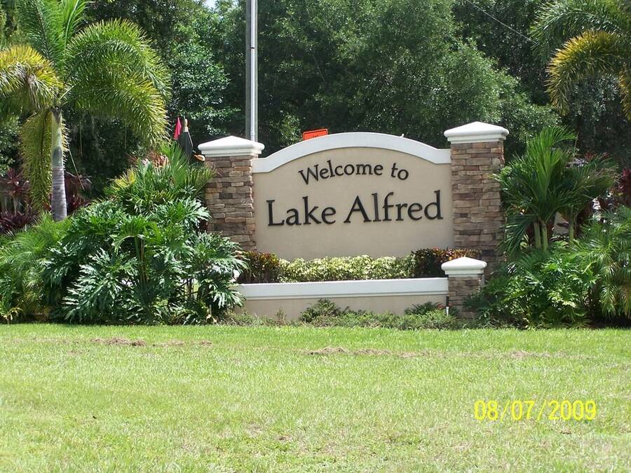 Lake Alfred Mobile Home Park 670 East Alfred Drive, Lake Alfred, FL