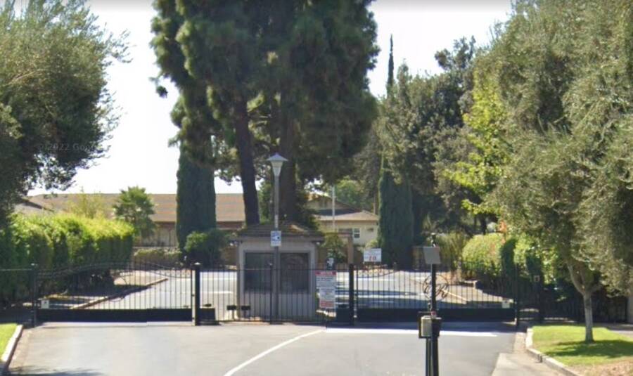 El Rancho Mobile Home Park 1830 East Yosemite Avenue, Manteca, CA