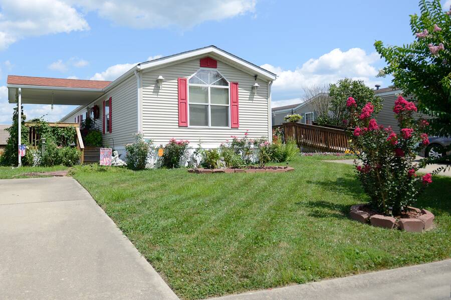 Rosewood Pointe Mobile Home Park 550 Rosewalk Drive, Scottsburg, IN