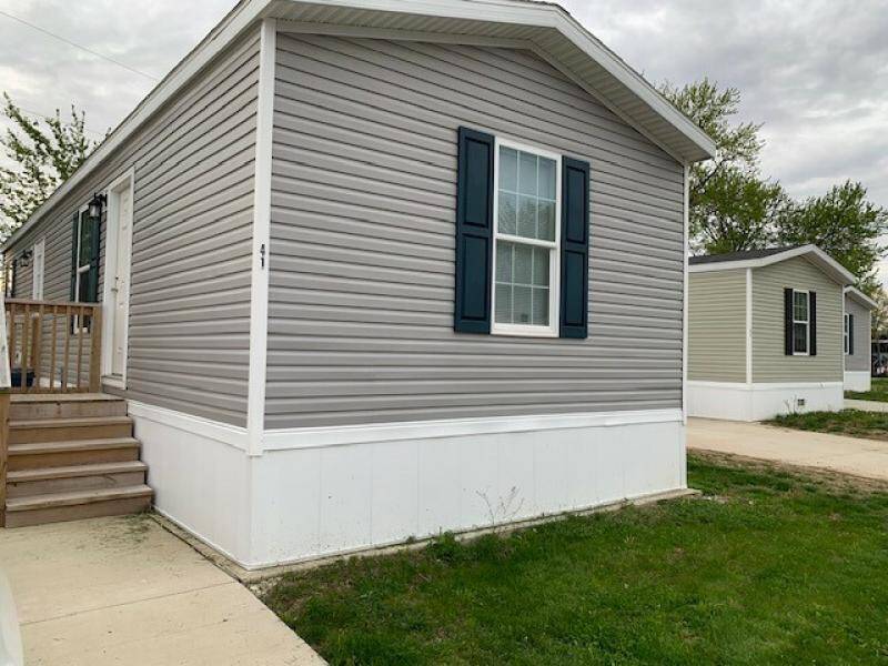 For Sale 41 Melissa Drive, Bloomington, IL 61704 Single Wide