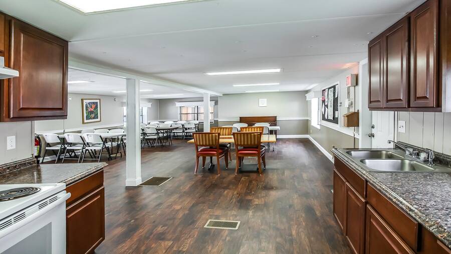 Country Squire Mobile Home Village 6 Country Squire Rd, Paisley, FL