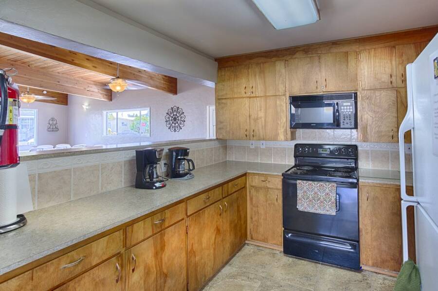 Golden Rose Mobile Home Park 6220 107th Ave. East, Puyallup, WA 98372