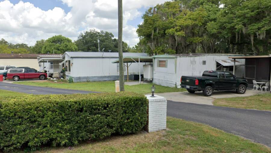 Lakeview Terrace Mobile Home Park 1250 Lakeview Drive, Lot 54