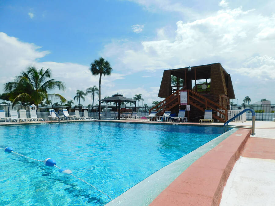 Hawaiian Isles RV Resort 4054 Aloha Blvd., Ruskin, FL 33570