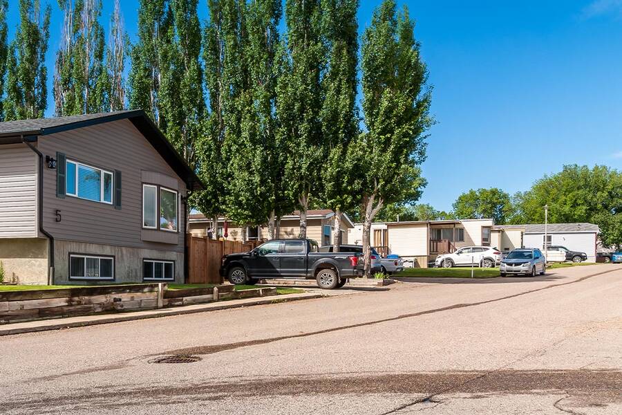 Tower Estates 39 De Havilland Blvd., Medicine Hat, AB T1A 7Y6