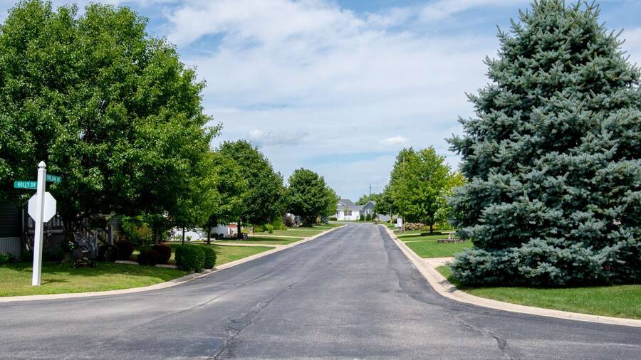 Oak Ridge 2 Homes Available 1099 Oak Ridge Drive, Manteno, IL 60950