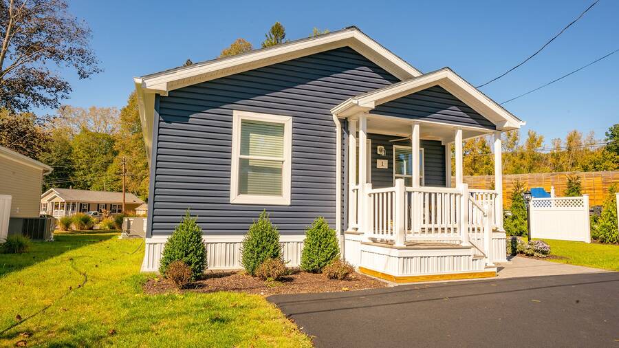 Lakeview (CT) 1 Homes Available 6 Greenlawn Dr., Danbury, CT 06810