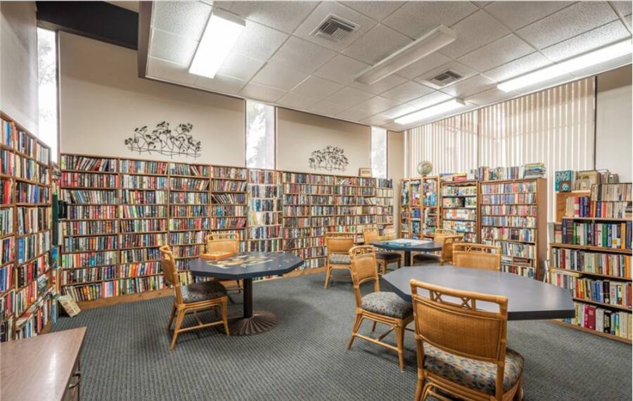 Foothill Terrace Mobile Home Park 4095 Fruit Street, La Verne, CA 91750