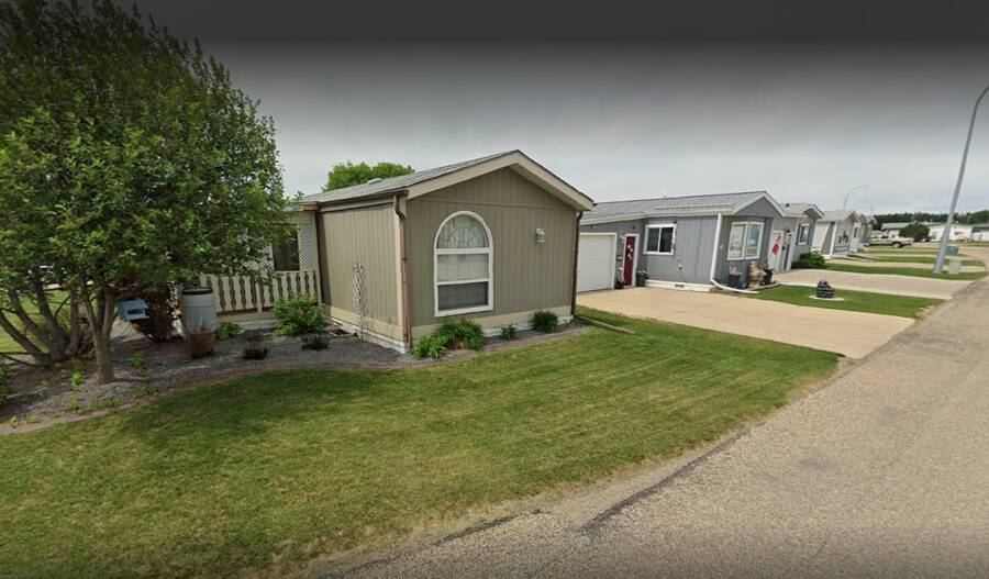 Waskasoo Estates 37549 Waskasoo Ave, Red Deer, AB T4S 2C3