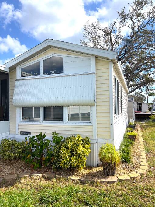 For Sale 3624 Hula Cir, Ruskin, FL 33570 Single Wide, 1 Bed, 1 Bath