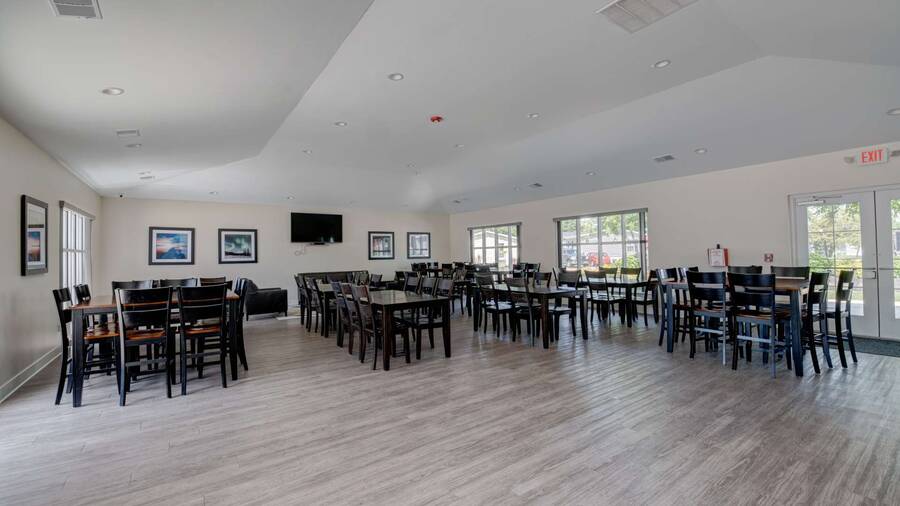 Frenchtown VillaElizabeth Woods 4 Homes Available 1250 Paree