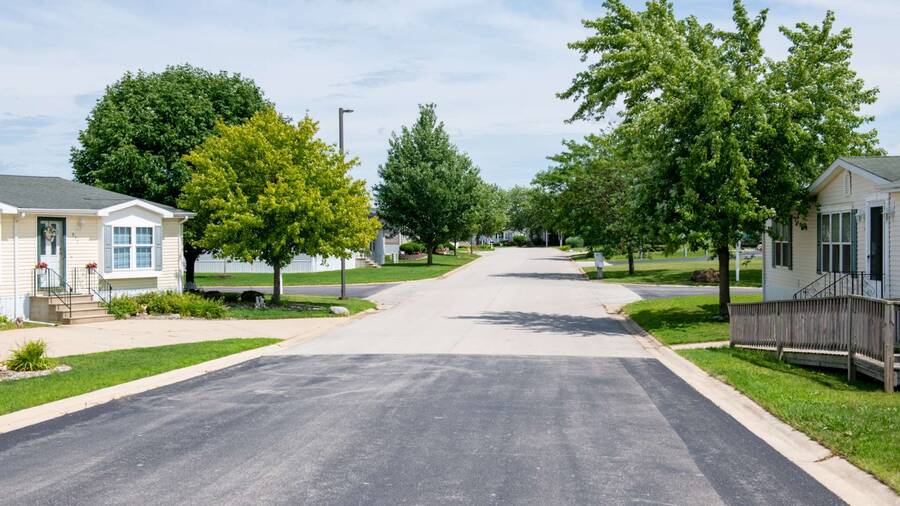 Oak Ridge 2 Homes Available 1099 Oak Ridge Drive, Manteno, IL 60950