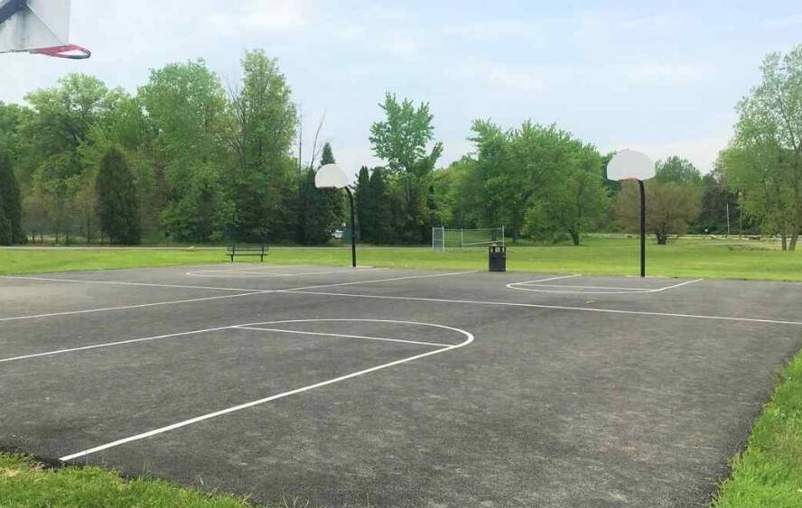 Colonial Oaks 10425 Middle Ave., Elyria, OH 44035