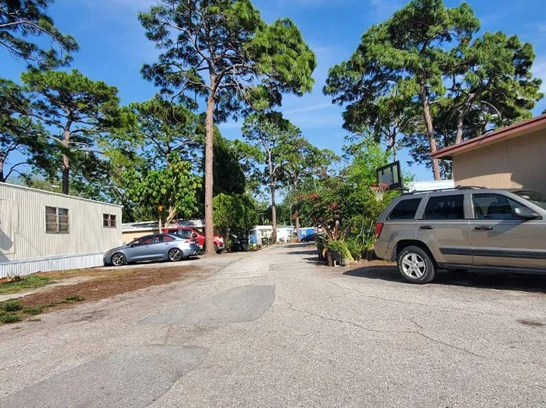 Safety Harbor Mobile Home Park 1025 Philippe Parkway, Safety Harbor