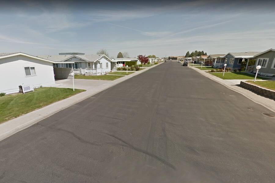 Desert Pines Mobile Home Park 312 South Columbia Center Boulevard