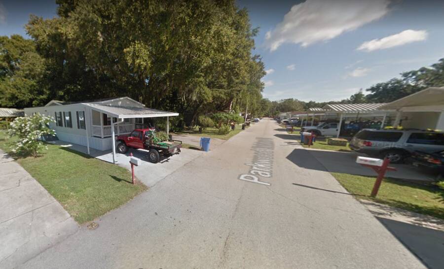 Parkwood Estates MHC 400 Parkwood Estates Drive, Plant City, FL 33566