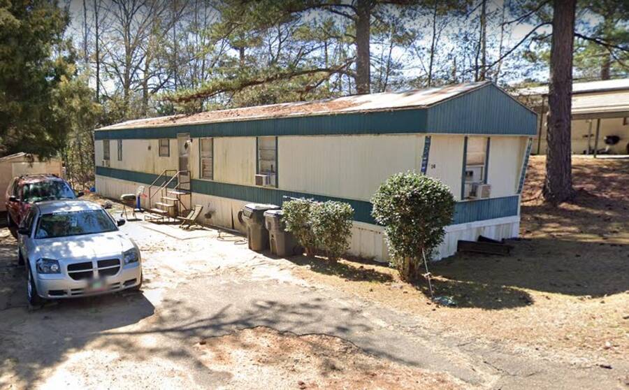 Burnt Springs Mobile Home Park 1810 Gilmer Avenue, Tallassee, AL