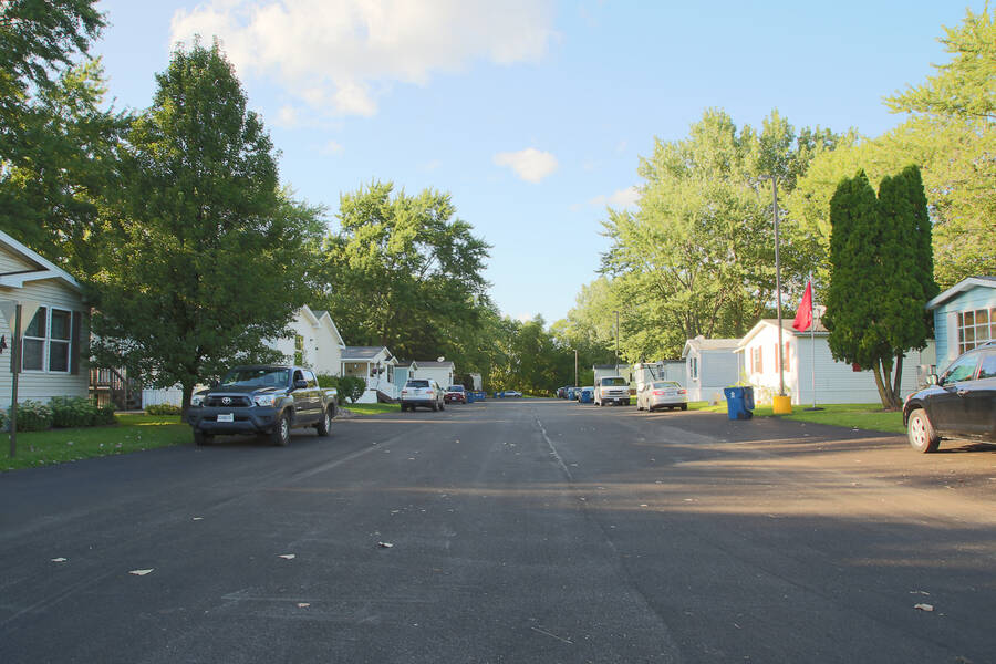 Queens Estates 1712 South Dixie Highway, Crete, IL 60417