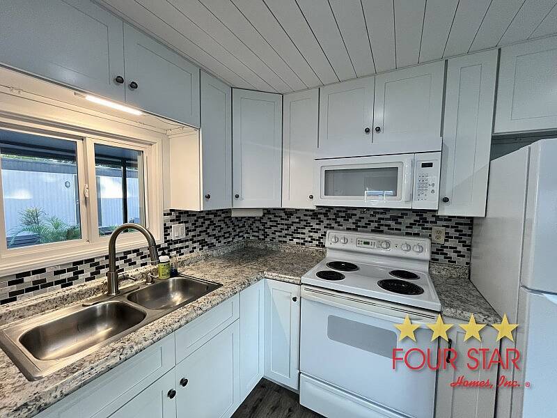 For Sale 110 Red Oak Cir, Lot 8, New Smyrna Beach, FL 32168 Single