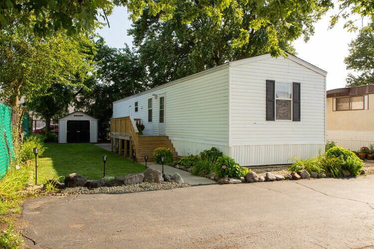 Airway Trailer Park 9001 S. Cicero, Oak Lawn, IL 60453