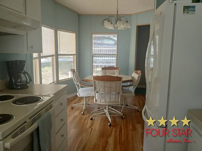 For Sale 412 Fountainview Ct, DeBary, FL 32713 Double Wide