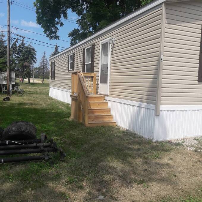 Lincoln Park Mobile Home Village 3075 Dix Highway, Lincoln Park, MI