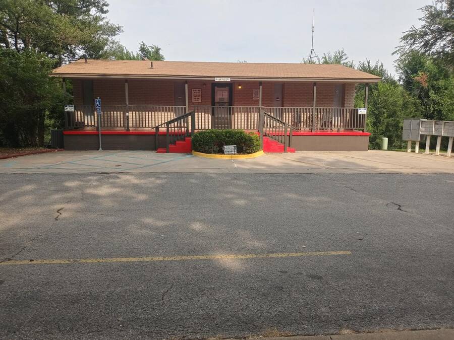 Lakeview Terrace Mobile Home Park 1200 N Lakeview Dr, Oklahoma City