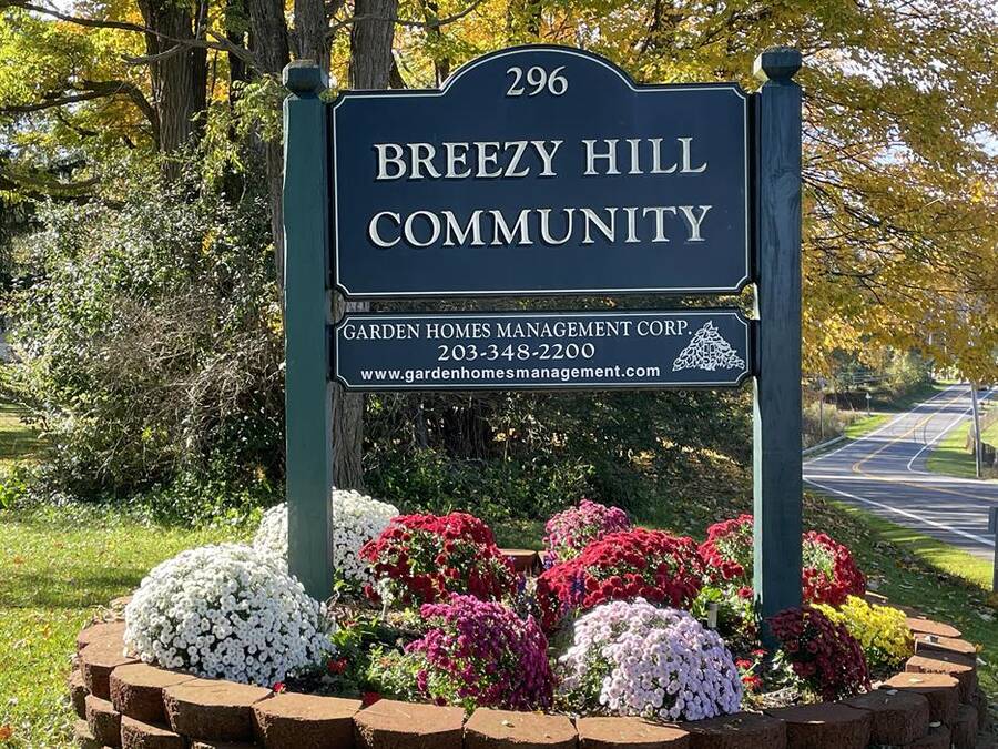 Breezy Hills 296 NY295, Chatham, NY 12037