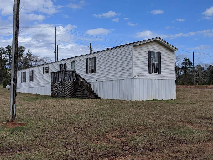 Pine Ridge Mobile Home Park 7030 Lone Oak Road, Hogansville, GA 30230