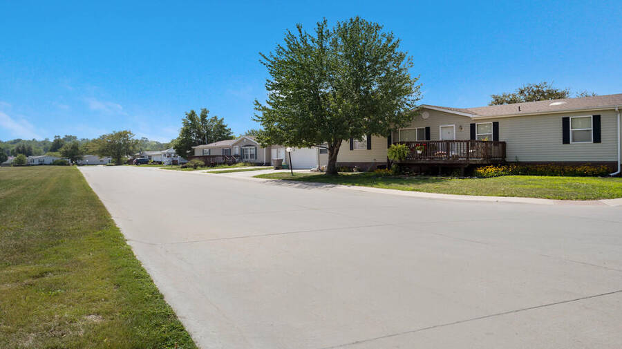 Lake Ridge Mobile Home Park 893 Spring Ridge Drive, Iowa City, IA