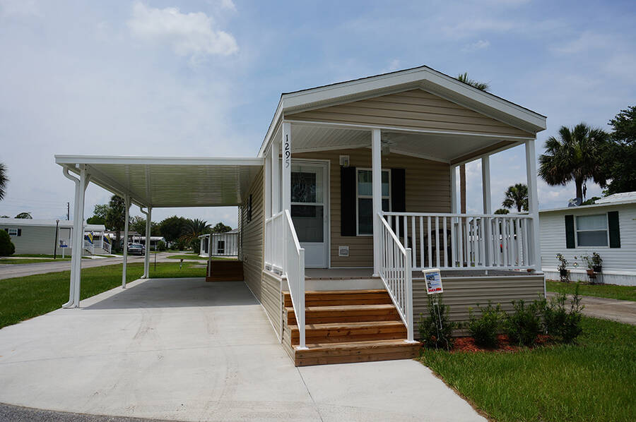 Southern Palms RV Resort 2 Homes Available One Avocado Lane, Eustis