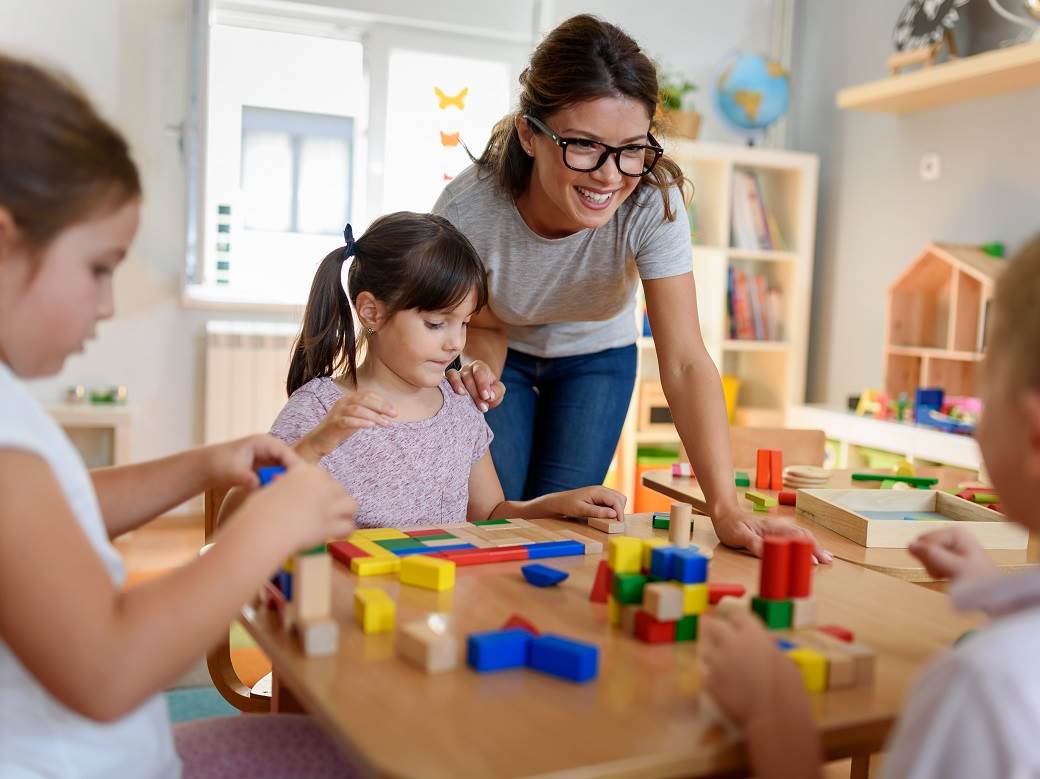 Stres za decu i roditelje Kako da povratak u vrtiće bude što