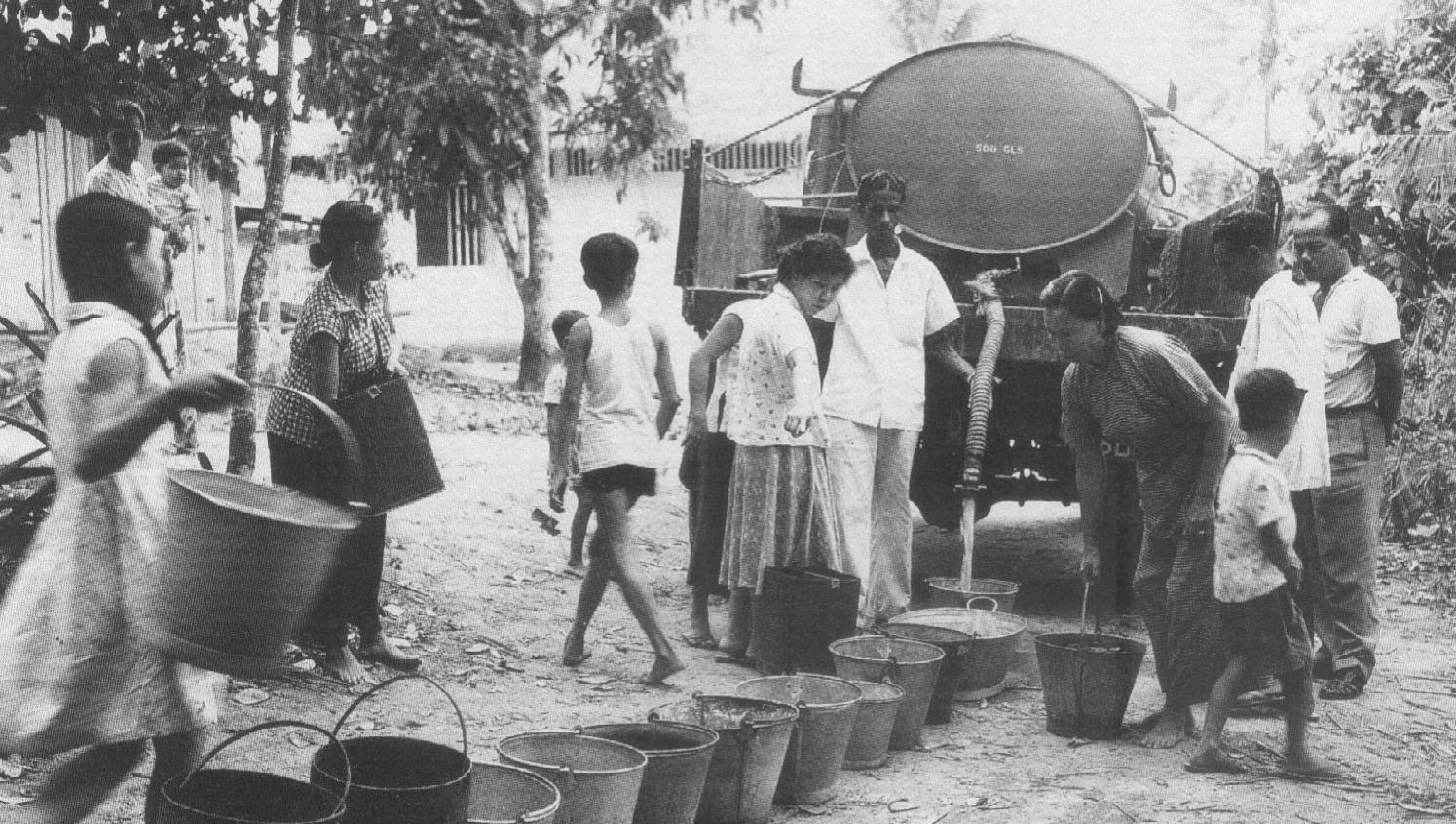 S'poreans recreate iconic 1963 water rationing queues with PMDs in 2019