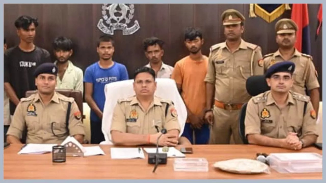 Azamgarh News Azamgarh News Today SP Hemraj Meena Newstrack Hindi