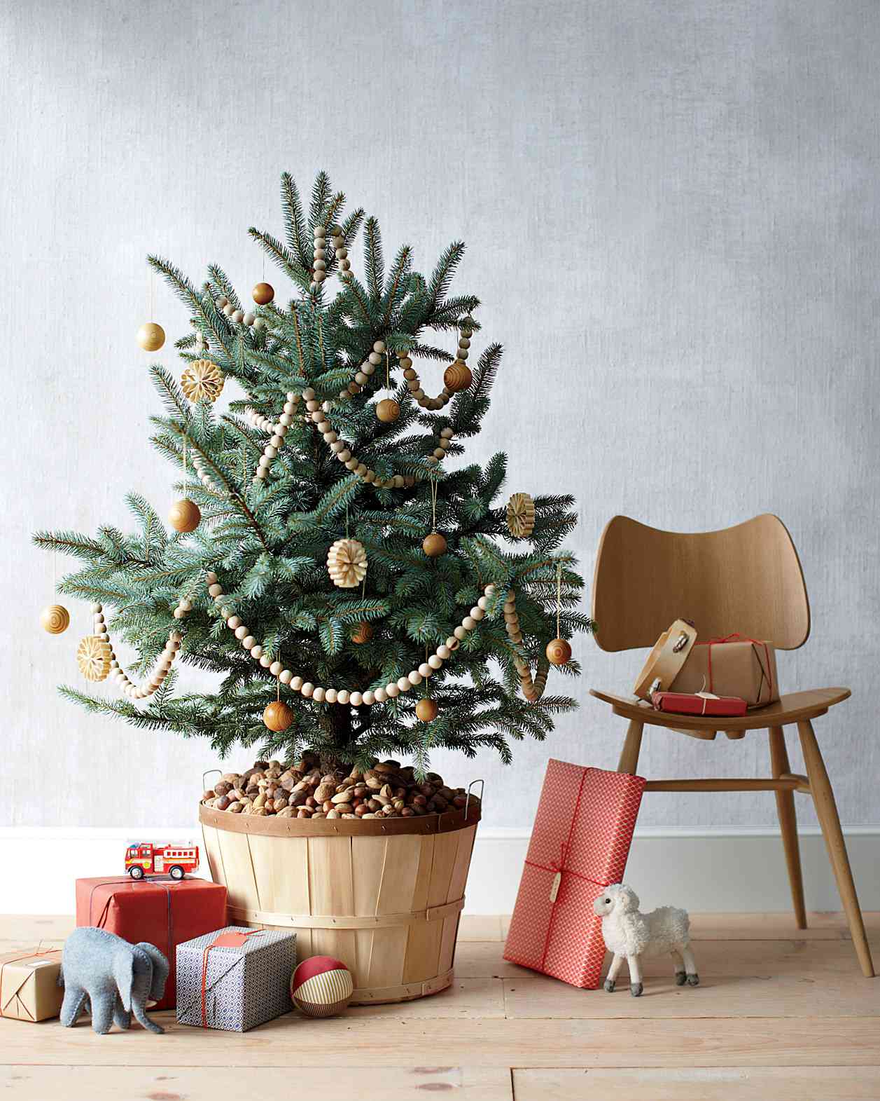 What Do You Put In Christmas Tree Water To Keep The Tree Fresh