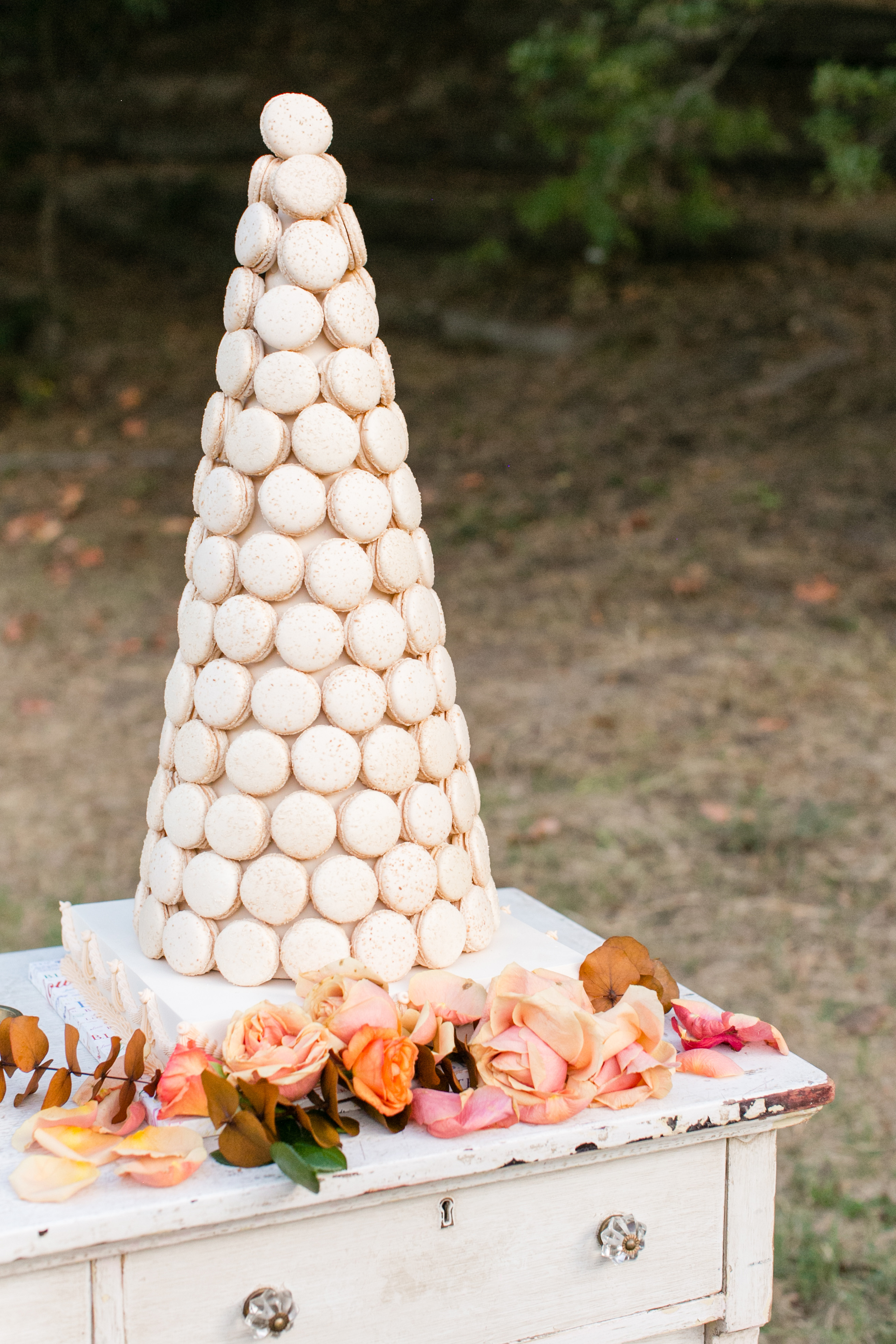 20 Unique Wedding Cake Shapes Contemporary Couples Should Consider