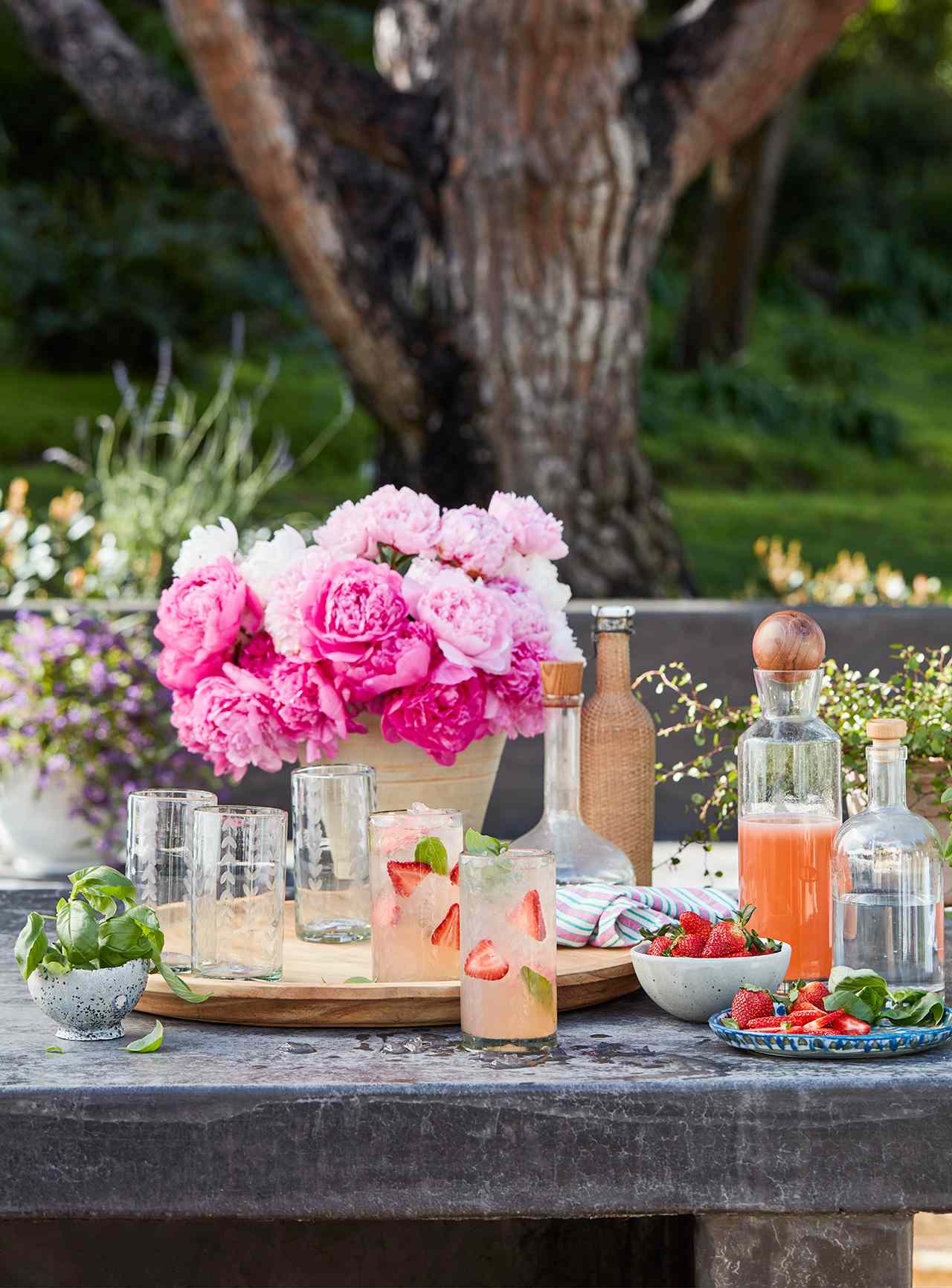 16 Ideas for an Elegant Outdoor Party Better Homes & Gardens