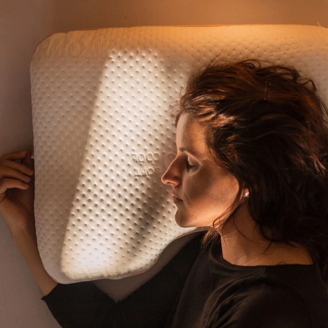 Orthopedic antisnoring memory pillow