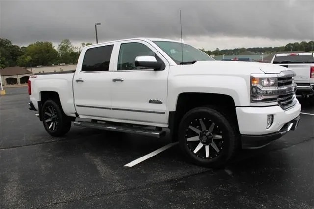Used 2018 Chevrolet Silverado 1500 High Country for sale in Columbia, IL