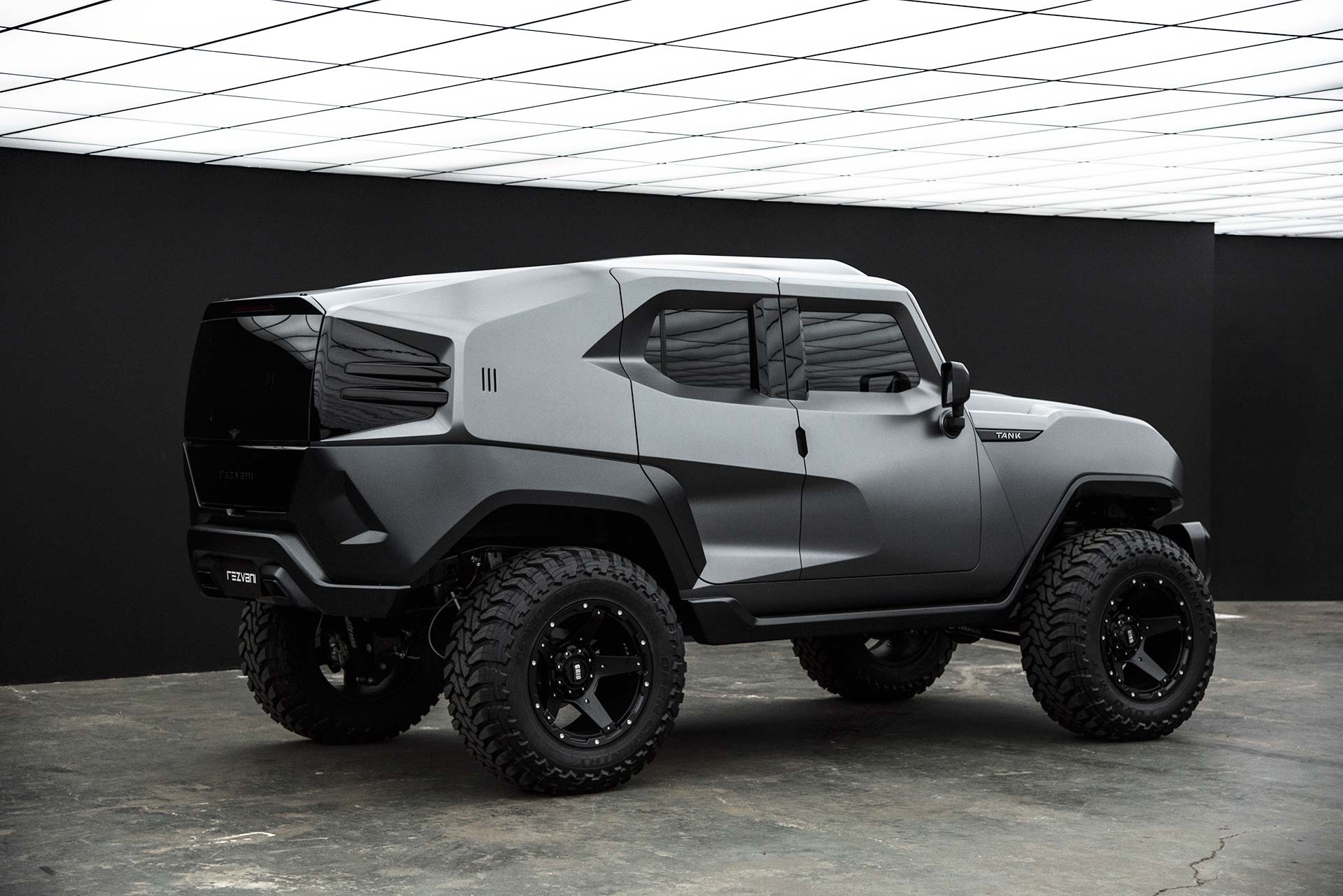 Rezvani Motors unveils one of a kind luxury TANK - PakWheels Blog